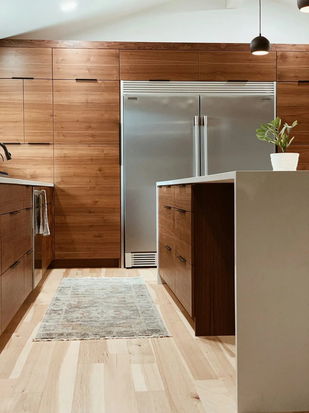 Bespoke Fitted Timber Kitchen
